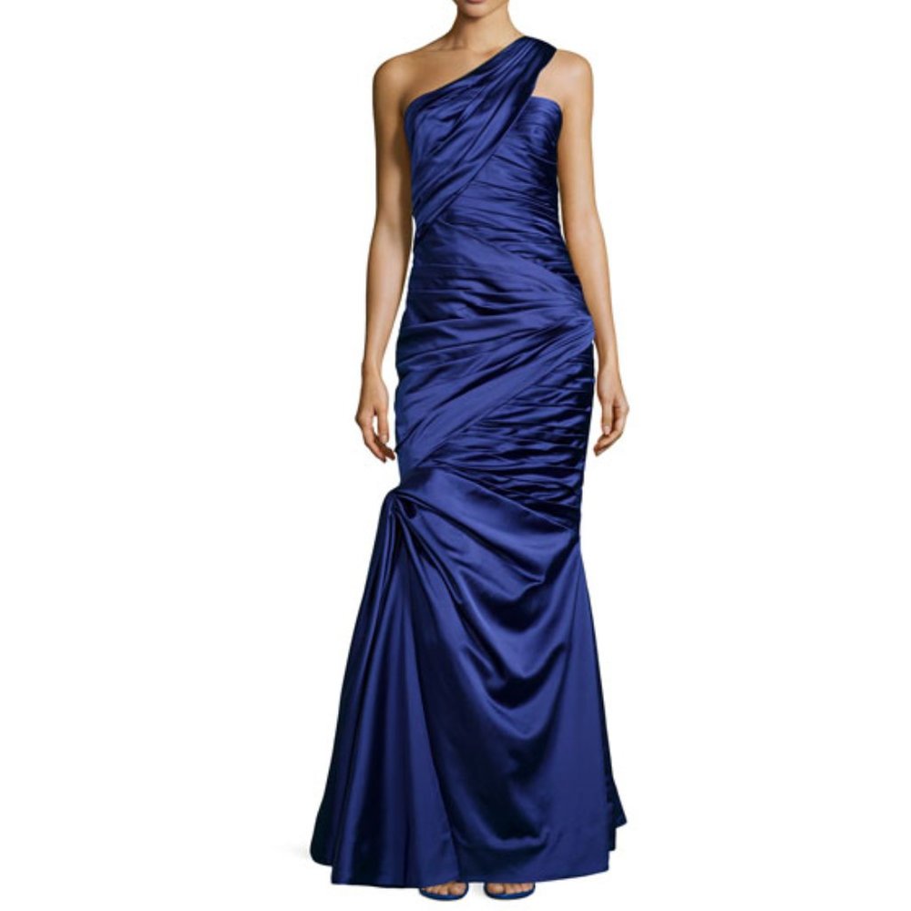 Monique Lhuillier One-Shoulder Pleated Draped Gown